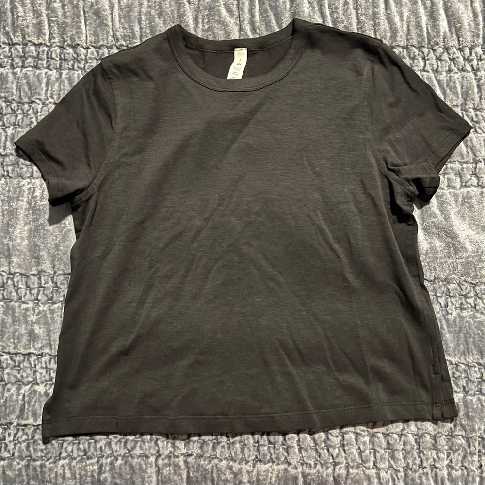 lululemon athletica Black Short Sleeve Tee
